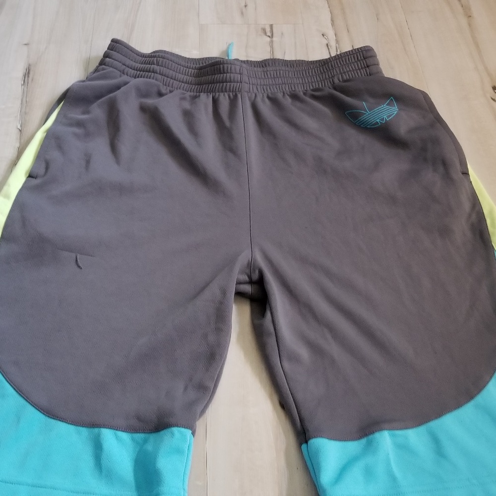 Adidas men block active basketball shorts sz L vtg‎